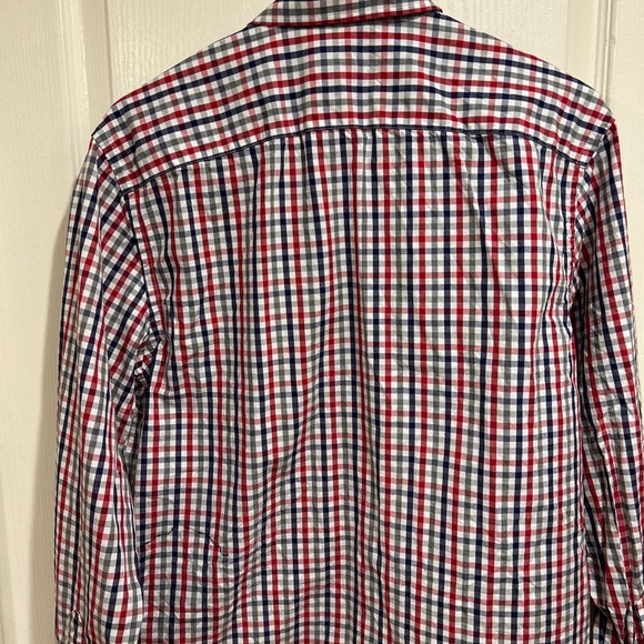 Untuckit men’s button up checked shirt - Picture 3 of 6